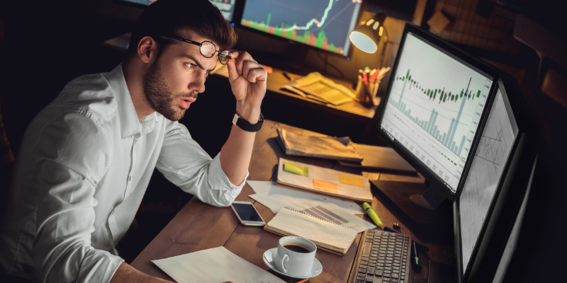 Enhance a trader's ability to navigate the forex market's volatility