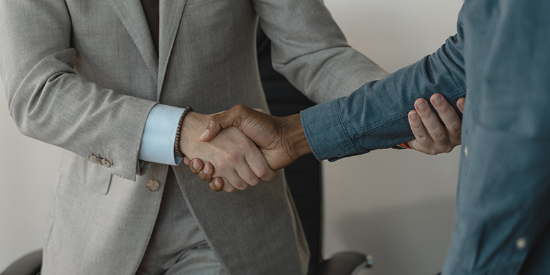 OvalX's Former Head of Sales Michael Baker Joins Capital.com