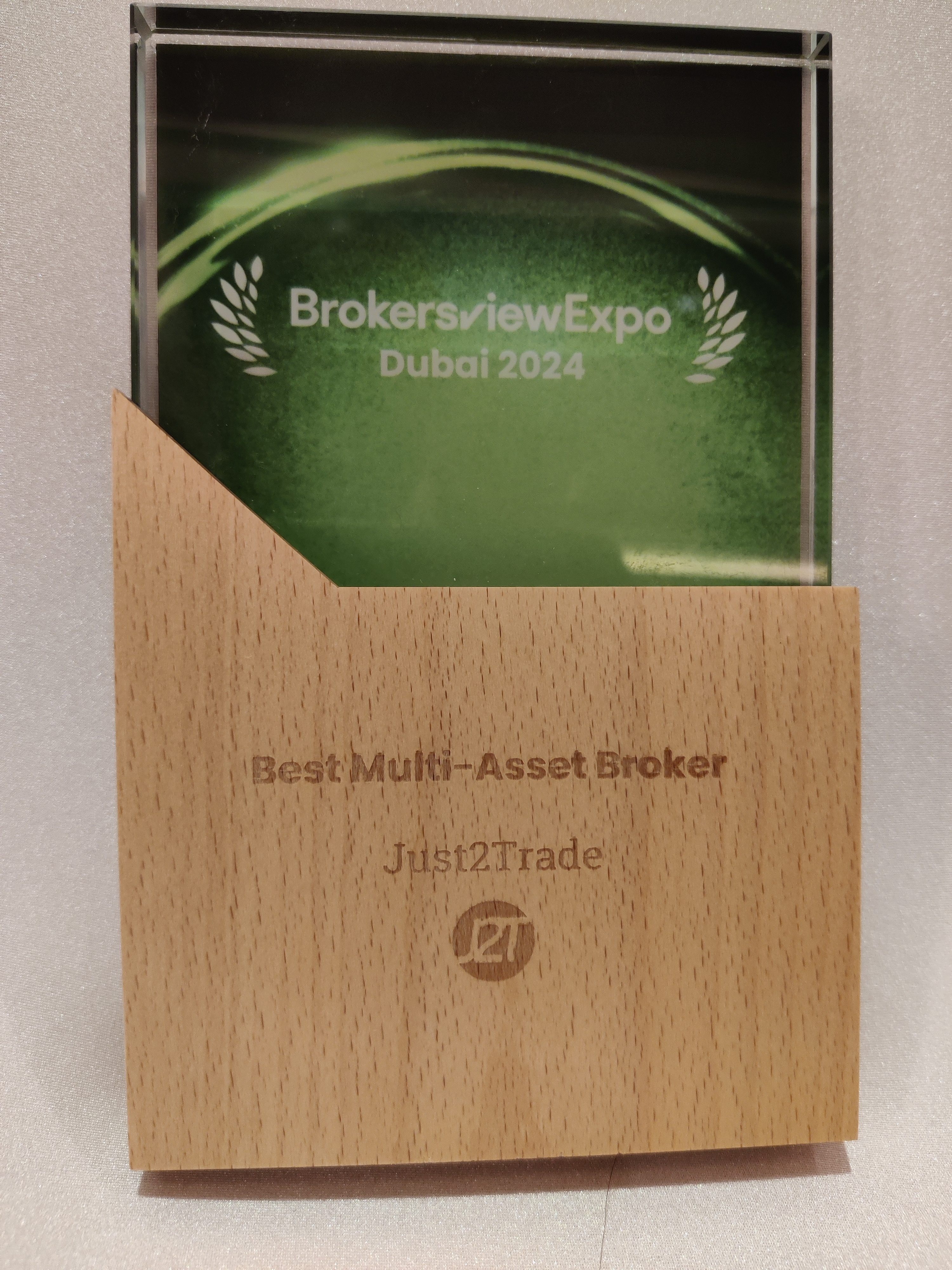 Just2Trade Awarded Best Multi-Asset Broker at the BrokersView Expo